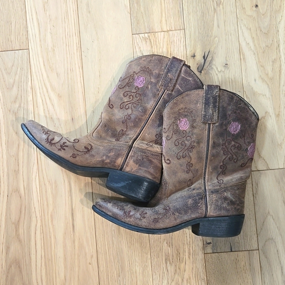 Girls cowboy boots